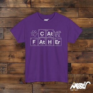 猫好きのお父さん向けTシャツ：周期表科学ギフト Purple