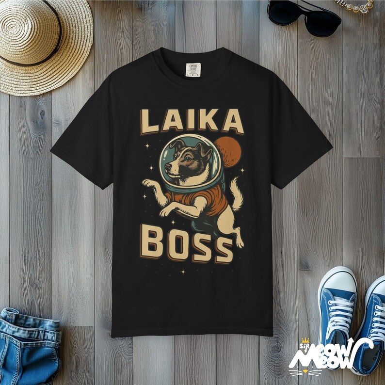 Laika Boss T-Shirt: Retro Space Dog Grafik, Komfortfarben T-Shirt Black