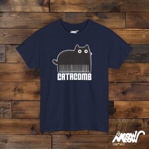 Catacomb Pun Unisex T-Shirt, Funny Hairdresser Cat Tee Navy