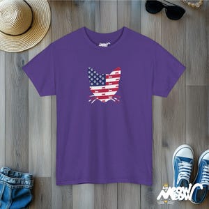 Patriotic Cat T-Shirt: USA Flag 4th of July Tee Lilac