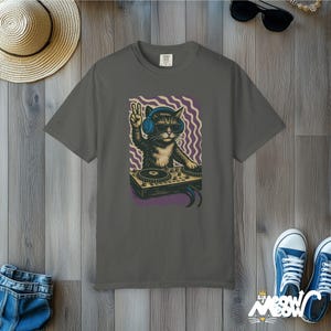 Comfort Colors DJ Cat T-Shirt: Retro Rave Graphic Tee Pepper