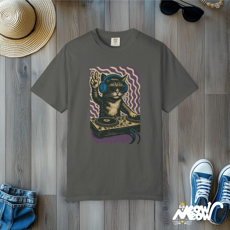 Comfort Colors DJ Cat T-Shirt: Retro Rave Graphic Tee Pepper