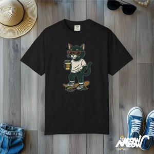 Skateboard Cat T-Shirt: Comfort Colors Streetwear Tee Black