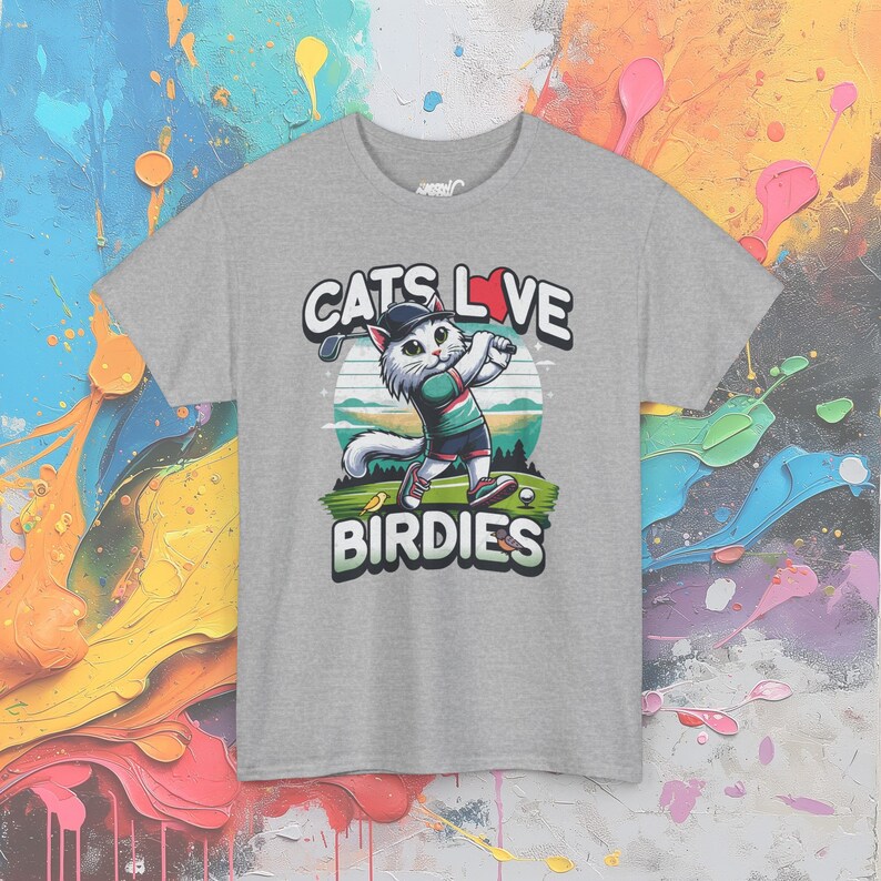 T-shirt drôle de chat jouant au golf : les chats adorent les oiseaux Sport Grey
