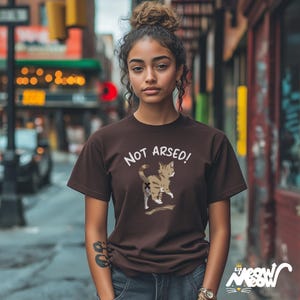 Rolig och djärv unisex-t-shirt med fräck, inte arsad kattdesign bild 2