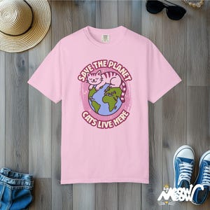 コンフォートカラーズ アースデイ キャットシャツ：地球を救えTシャツ Blossom