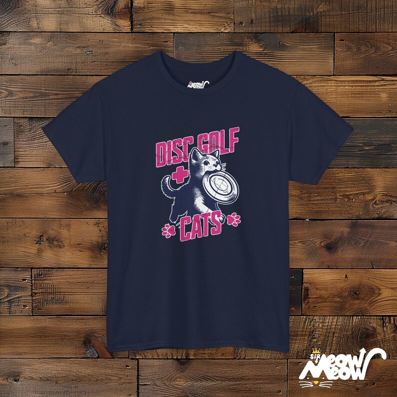 Disc Golf Cat T-Shirt: Playful Unisex Tee Navy