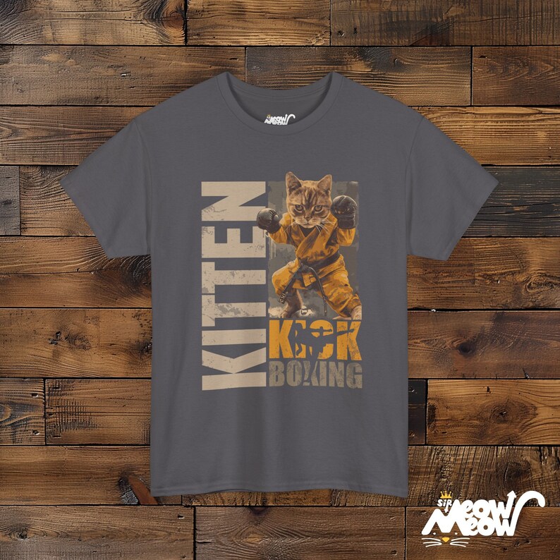 Grappig kickboks-T-shirt kitten: Cat Martial Arts-ontwerp Charcoal