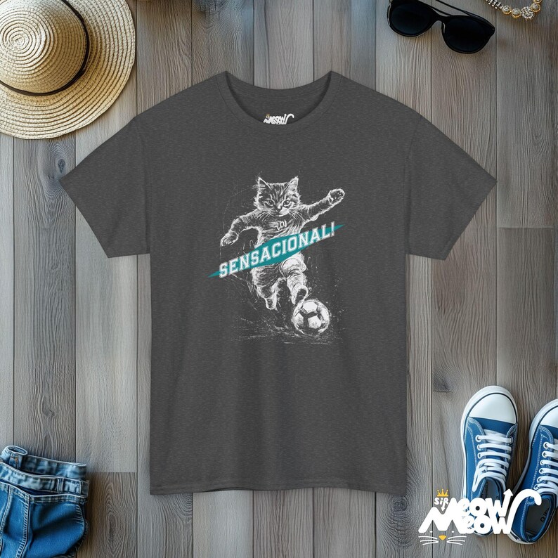 Soccer Cat-T-shirt: sensationeel voetbalontwerp Dark Heather