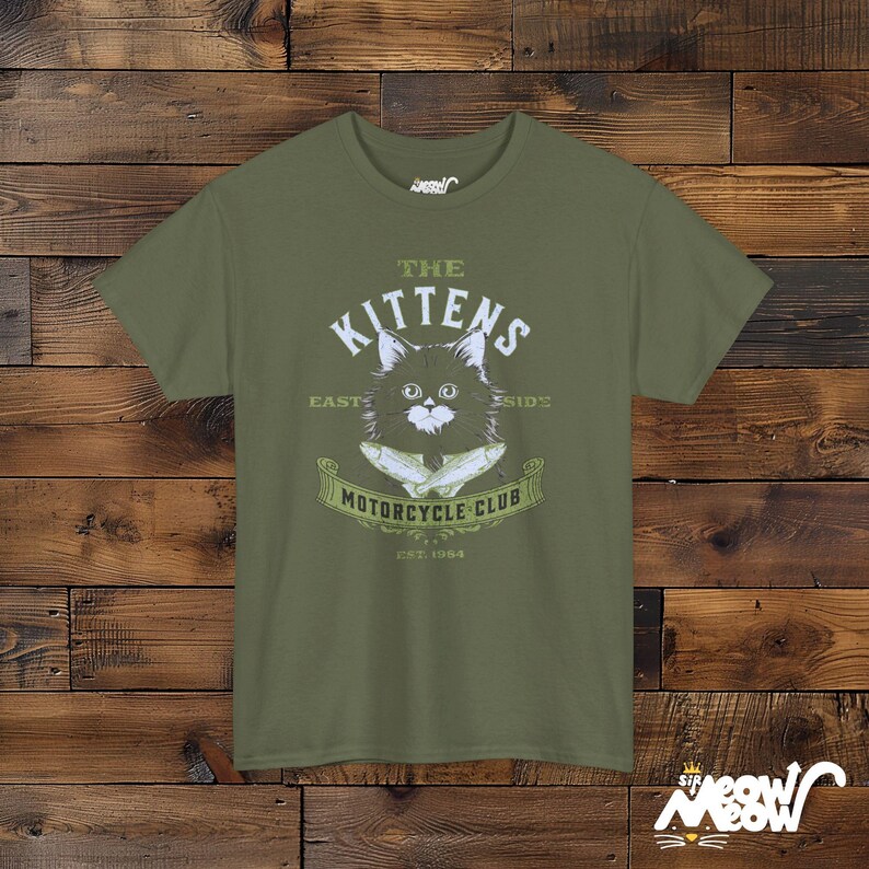Lustiges Katzen Biker T-Shirt: Vintage Motorrad Club T-Shirt Military Green