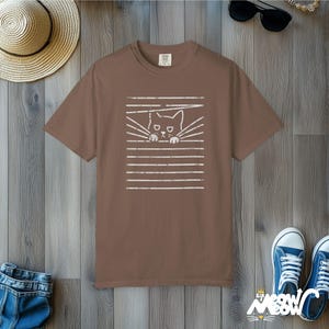 Comfort Colors Cat Blinds T-Shirt: Funny Mischief Tee Espresso