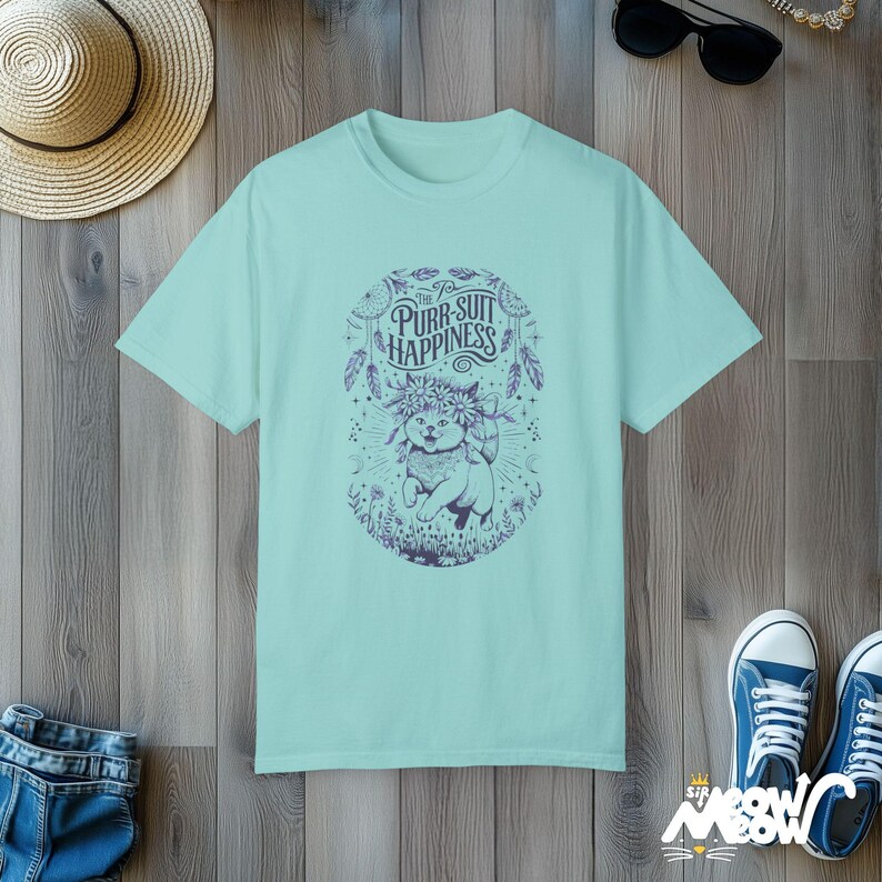 Camiseta de gato floral: ronroneo de felicidad y vibraciones positivas Chalky Mint