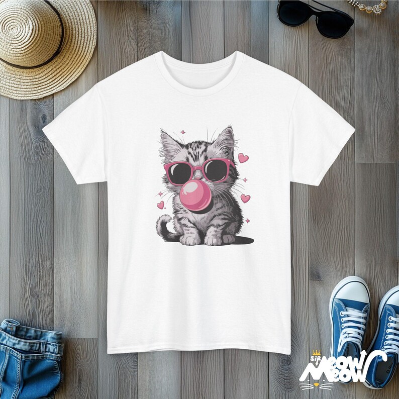 Koszulka z kotem Bubblegum, okulary przeciwsłoneczne vintage, koszulka dla miłośników zwierząt White
