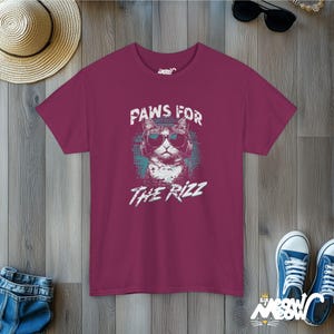Tatzen für The Rizz T-Shirt: Lustige Katze mit Kopfhörern Berry