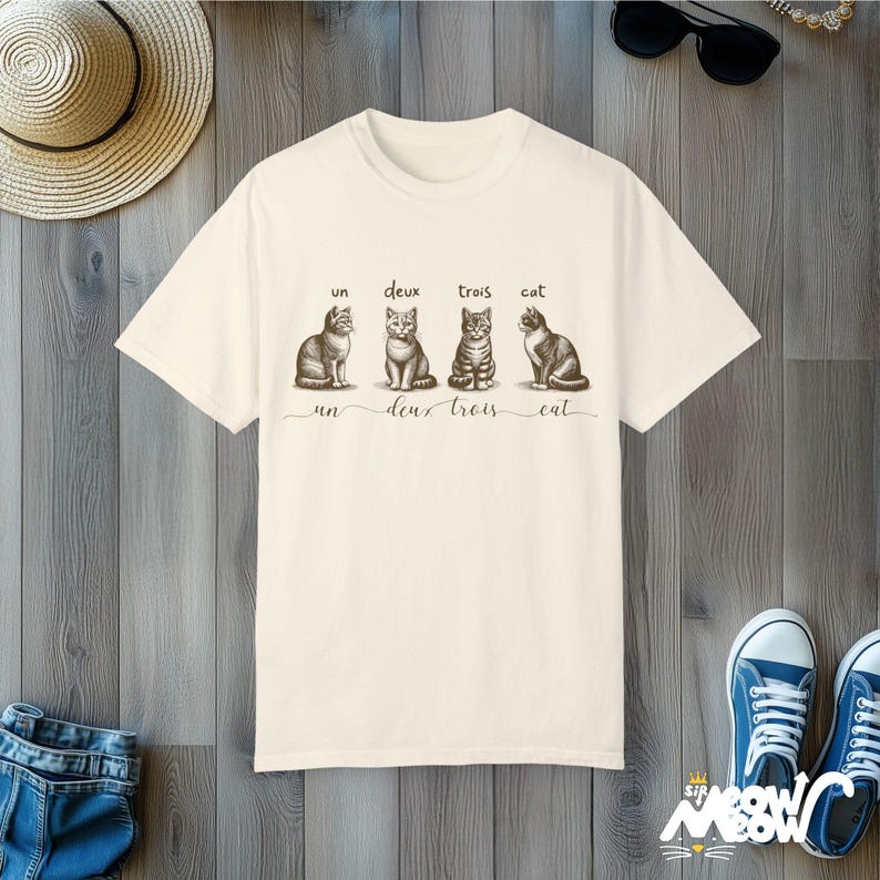 Un Deux Trois Cat T-Shirt: Funny French Pun, Comfort Colors Tee Ivory