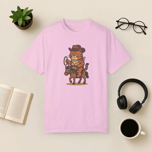 Cowboy Cat Comfort Colors Tee: Funny Rodeo Graphic T-Shirt Blossom