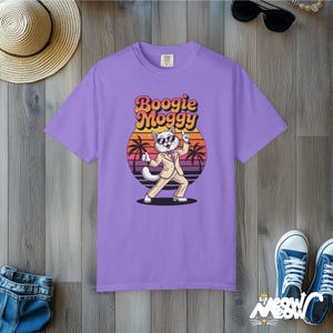 UFO Fried Egg T-Shirt: Funny Alien Breakfast Pun - Comfort Colors Unisex Tee Violet