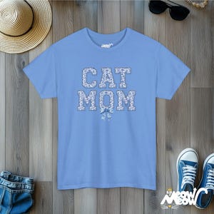 Chinoiserie Cat Mom T-Shirt: Blue Ribbon Toile Bow Carolina Blue