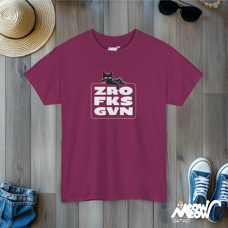 Camiseta ZRO FKS GVN Cat: Camiseta engraçada e atrevida para amantes de gatos Berry