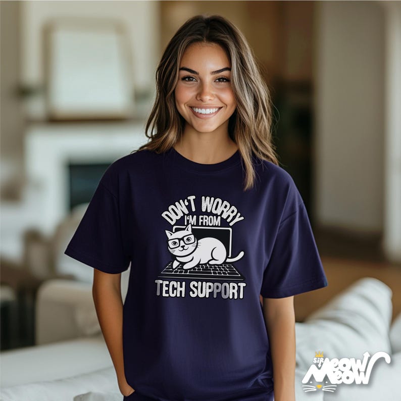 Funny Tech Support Cat T-Shirt: Geek Programmer Gift Blackberry