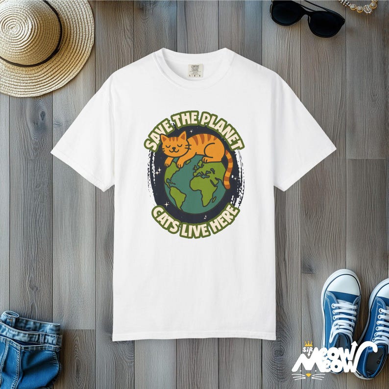 コンフォートカラーズ アースデイ キャットシャツ：地球を救えTシャツ White