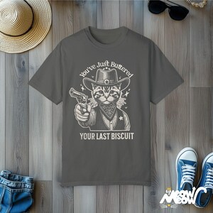 Cowboy Cat T-Shirt: Funny Western Graphic Tee - Comfort Colors Pepper