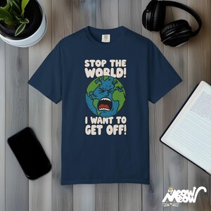 Zabawna koszulka z egzystencjalnym memem: Comfort Colors Graphic Tee True Navy