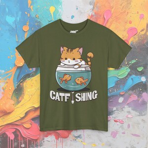 Catfishing Pun T-Shirt: Funny Cat & Fish Graphic Tee Military Green