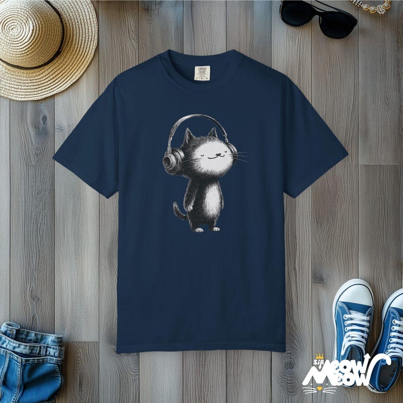 Headphones Cat T-Shirt: Lo-Fi Music Comfort Colors Tee True Navy