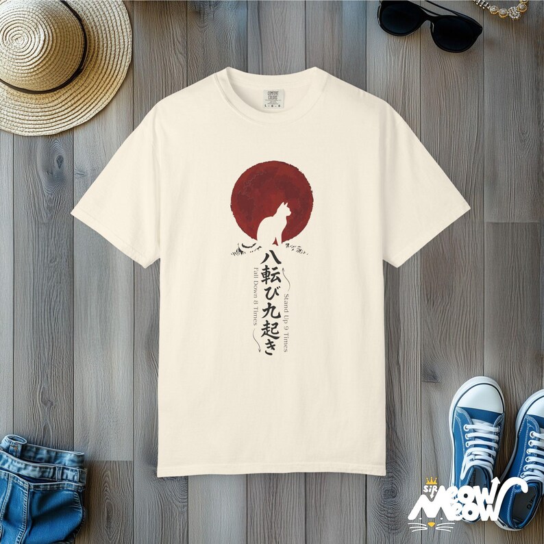 T-shirt Japanse kat Comfort Colors: Gothic Yami Kawaii Nine Lives-T-shirt Ivory