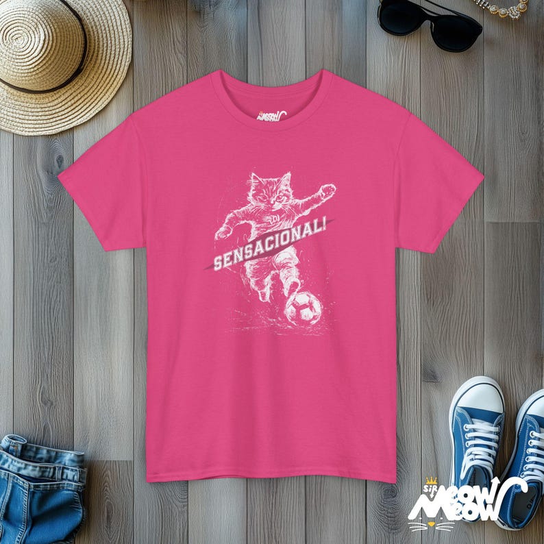 Soccer Cat-T-shirt: sensationeel voetbalontwerp Heliconia