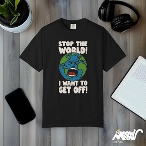 Zabawna koszulka z egzystencjalnym memem: Comfort Colors Graphic Tee Black