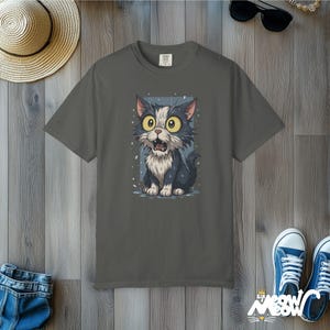 Funny Wet Cat T-Shirt: Wide-Eyed Kitty Graphic Tee Pepper