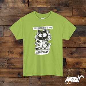Funny Mad Scientist Cat T-Shirt: Science Humor Gift Kiwi
