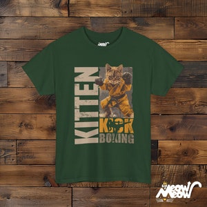 Grappig kickboks-T-shirt kitten: Cat Martial Arts-ontwerp Forest Green