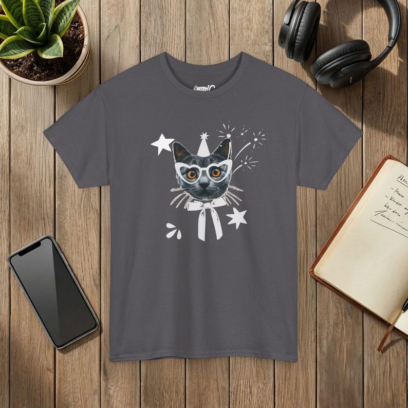 Camiseta de fiesta con diseño de gato, camiseta gráfica para celebración de cumpleaños, regalo para amantes de los gatos imagen 4