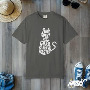 Comfort Colors Cat Lover Shirt: Minimalist Silhouette Tee Pepper