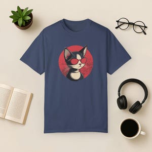 Cat Sunglasses T-Shirt, Retro Graphic Unisex Tee Midnight