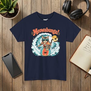 Camiseta Meowabunga Surfing Cat, regalo retro para amantes de los gatos playeros (estampado frontal) imagen 9