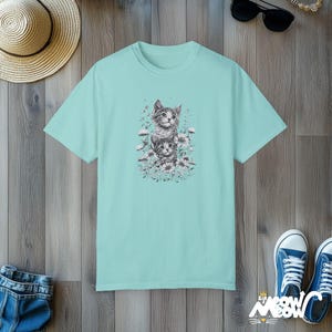 Cottagecore Katzen-T-Shirt: Vintage Kätzchen Blumenmuster Chalky Mint