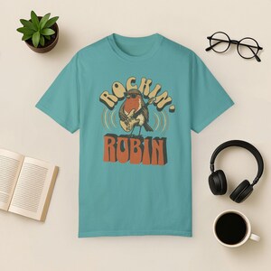 Rockin' Robin Graphic Tee: Retro Bird Music Lover Shirt Seafoam
