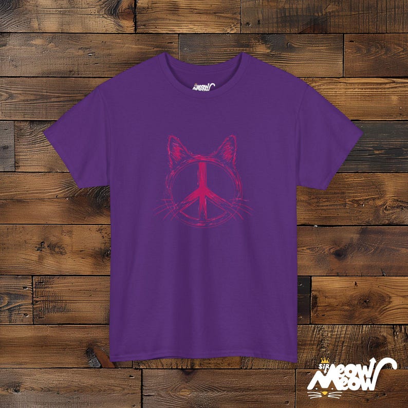Peace Cat T-Shirt: Minimalist Retro Hippie Unisex Shirt Purple