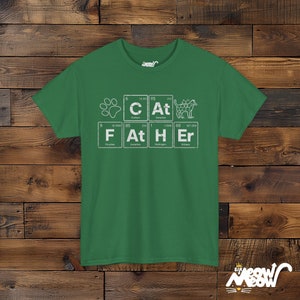 猫好きのお父さん向けTシャツ：周期表科学ギフト Turf Green