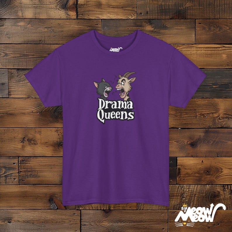 Drama Queens Lustiges Katzen- und Ziegen-T-Shirt - Humorvolles Tierliebhaber Geschenk Purple
