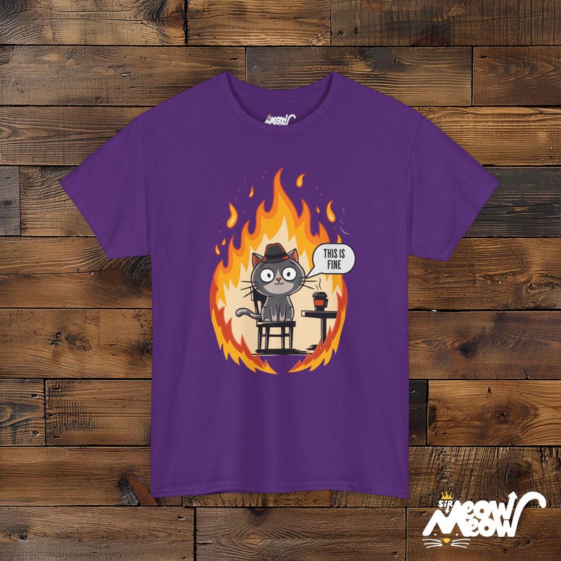 T-shirt grappige kattenmeme: dit is prima Purple