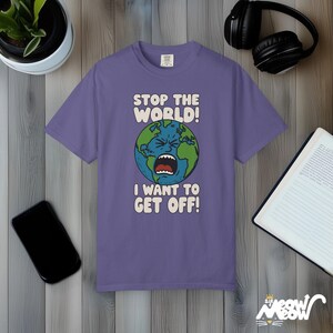 Zabawna koszulka z egzystencjalnym memem: Comfort Colors Graphic Tee Grape