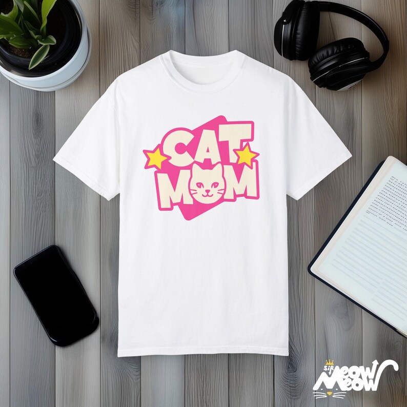 Cat Mom T-Shirt: Retro Graphic Comfort Colors Tee White