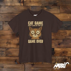 Camiseta de gato "Game Over", divertida camiseta de gato gamer Dark Chocolate
