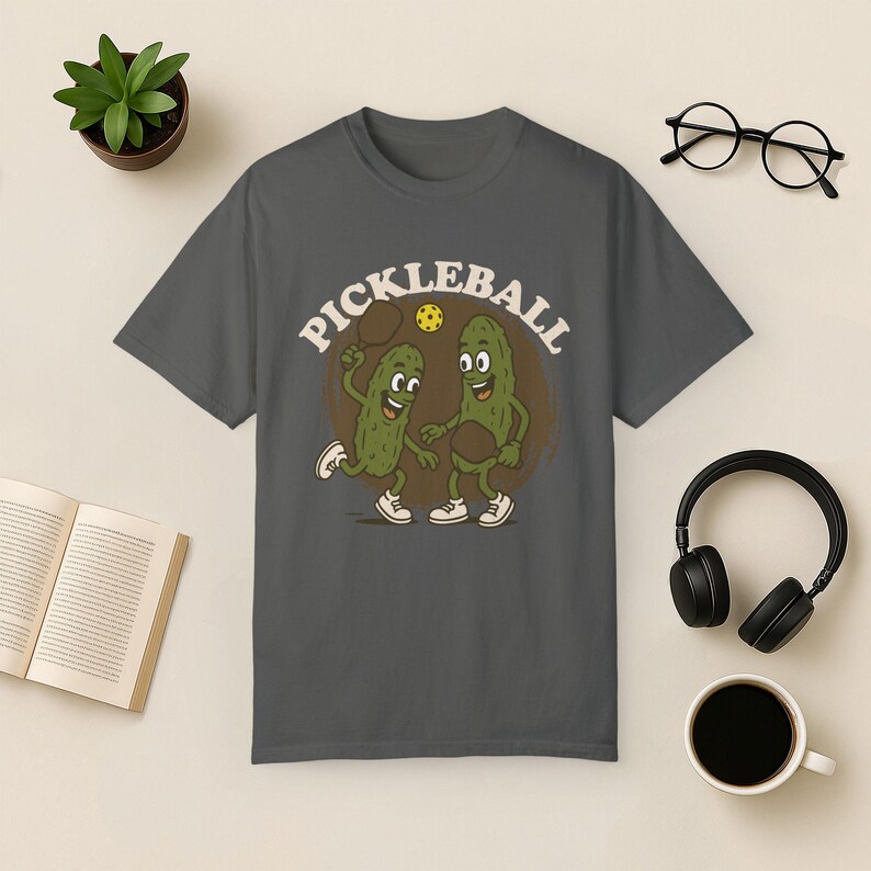 Rolig Pickleball-tröja: Comfort Colors Tee, retro pickle-ordvitsgåva Pepper