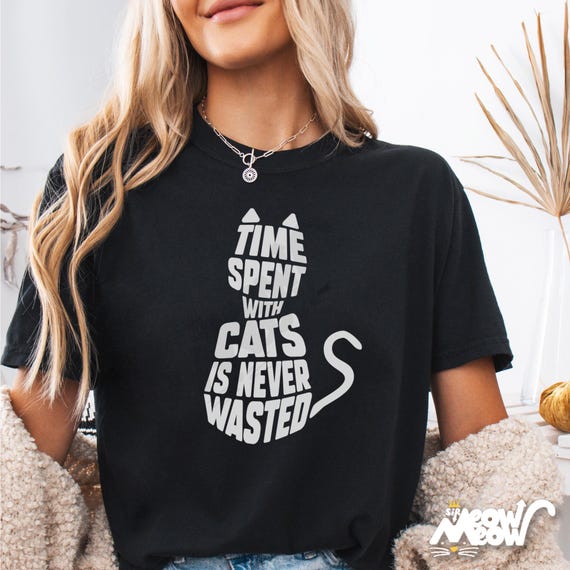 Comfort Colors Cat Lover Shirt: Minimalist Silhouette Tee